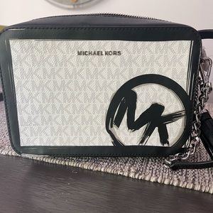 Michael Kors black and white camera bag